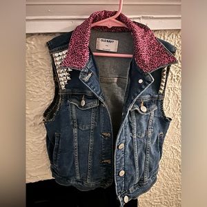 Blue Denim custom sleeveless jacket. Size 8 kids. Sold as is